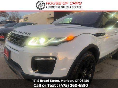 Used 2017 Land Rover Range Rover Evoque SE Premium image 10