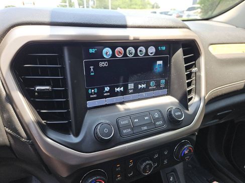 Used 2018 GMC Acadia Denali w/ Technology Package AWD/4WD image 22