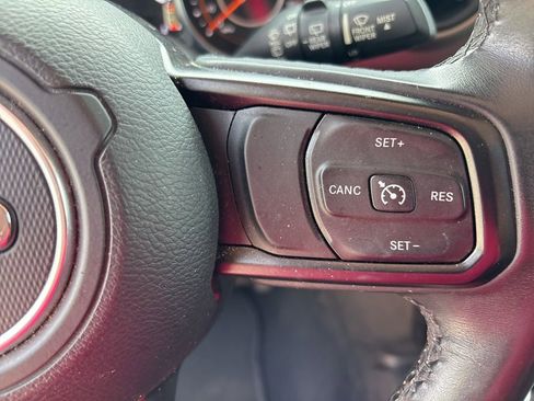 Used 2018 Jeep Wrangler Unlimited Sport S AWD/4WD image 15