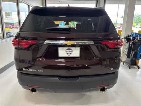 Used 2023 Chevrolet Traverse LT image 5