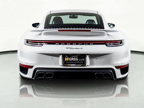 Used 2022 Porsche 911 Turbo S image 11