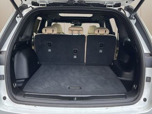 Used 2023 Jeep Grand Cherokee Limited w/ Trailer Tow Prep Group (B) image 9