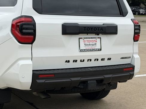 Certified 2025 Toyota 4Runner 4WD image 6