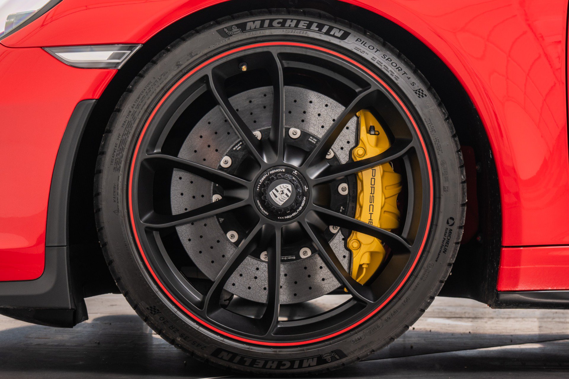 Used 2019 Porsche 911 Speedster RWD image 10