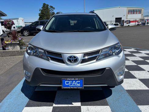 Used 2013 Toyota RAV4 XLE AWD/4WD image 8