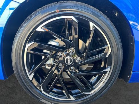 New 2026 Nissan Sentra SR FWD image 9