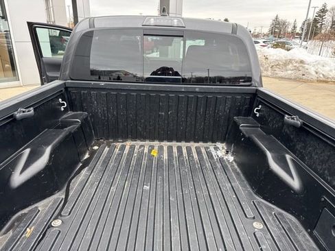 Used 2023 Toyota Tacoma TRD Off-Road image 29