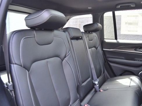 New 2026 Jeep Grand Cherokee Limited AWD/4WD image 36