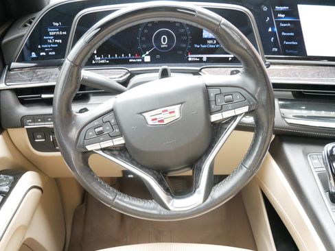 Used 2023 Cadillac Escalade Premium Luxury w/ LPO, Radiant Package AWD/4WD image 15