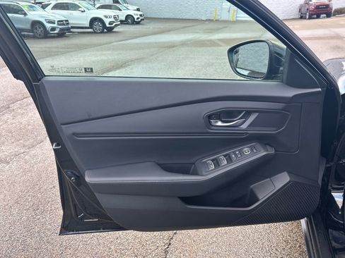 Used 2025 Honda Accord Sport image 10