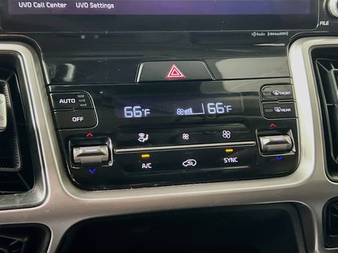 Used 2022 Kia Sorento EX w/ Panoramic Sunroof Package FWD image 26