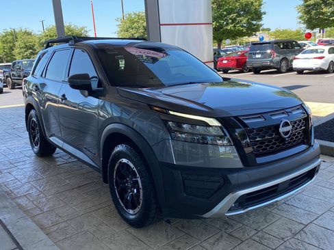 Used 2024 Nissan Pathfinder Rock Creek AWD/4WD image 3
