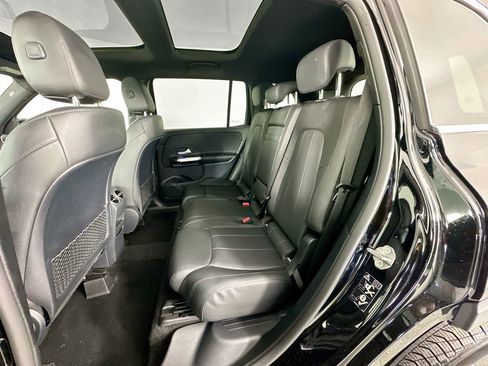 Certified 2022 Mercedes-Benz GLB 250 image 23
