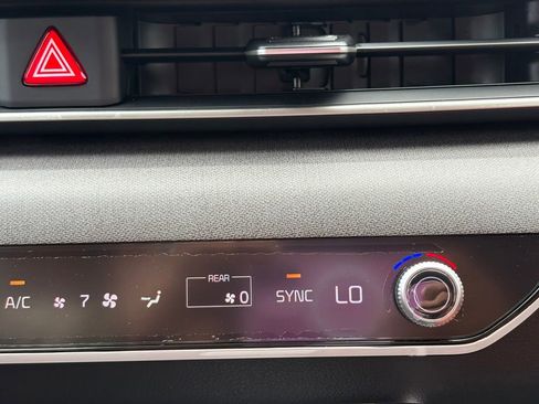 New 2026 Kia Carnival EX FWD image 29