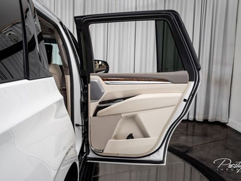 Used 2025 Cadillac Escalade Sport Platinum w/ LPO, Floor Liner Package image 44