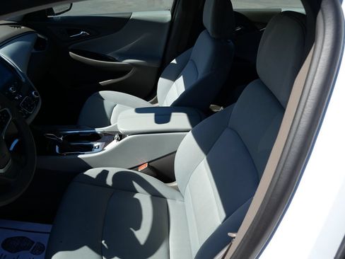 Used 2022 Chevrolet Malibu LT FWD image 10
