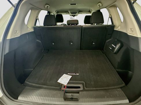 Used 2023 Nissan Rogue SV AWD/4WD image 29