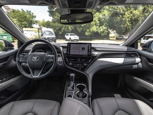 Used 2022 Toyota Camry XLE FWD image 21