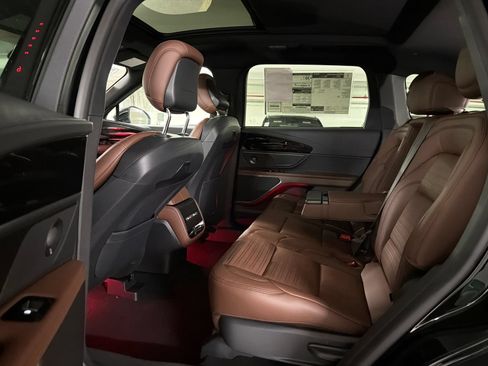 New 2026 Lincoln Nautilus Reserve AWD/4WD image 16