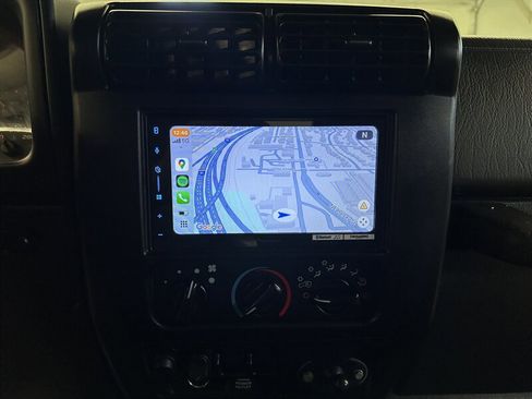 Used 2006 Jeep Wrangler X image 22