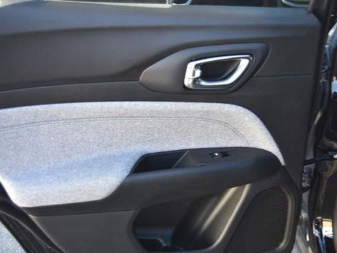 New 2024 Jeep Compass Latitude w/ Convenience Group image 9