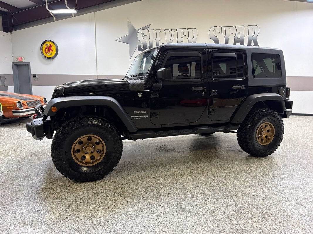 Used 2015 Jeep Wrangler Unlimited Sport w/ Quick Order Package 24S AWD/4WD image 2