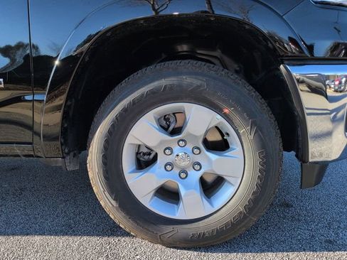 New 2026 RAM 1500 Big Horn AWD/4WD image 10