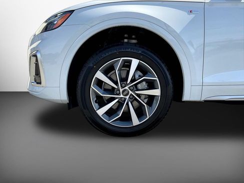 Used 2023 Audi Q5 2.0T Premium w/ Convenience Package AWD/4WD image 34