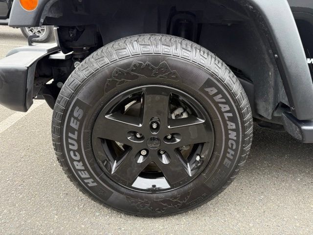 Used 2017 Jeep Wrangler Sport AWD/4WD image 6