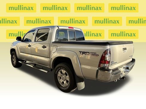 Used 2013 Toyota Tacoma PreRunner image 3