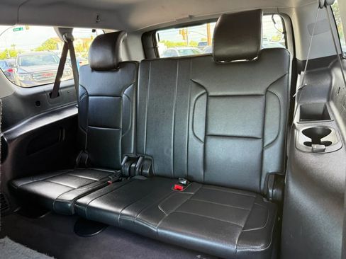 Used 2020 Chevrolet Suburban LT AWD/4WD image 46