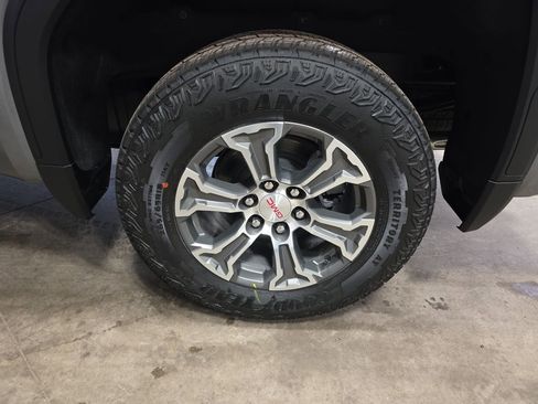 New 2026 GMC Sierra 1500 SLE AWD/4WD image 35