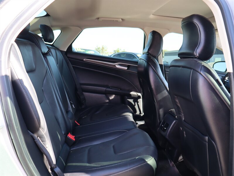 Used 2019 Ford Fusion Titanium AWD/4WD image 13