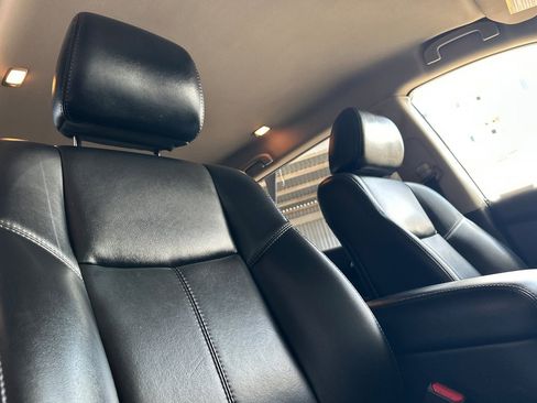 Used 2018 Nissan Pathfinder SL w/ Cargo Package FWD image 18