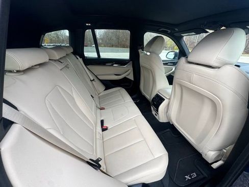 Used 2022 BMW X3 xDrive30i w/ Premium Package Essential image 16