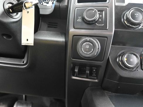 Used 2019 Ford F150 XLT w/ Equipment Group 302A Luxury image 18