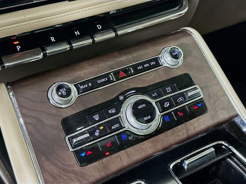 Used 2021 Lincoln Aviator Reserve w/ Equipment Group 201A AWD/4WD image 20