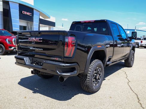 New 2026 GMC Sierra 2500 AT4X w/ LPO, Black Badging Package AWD/4WD image 3