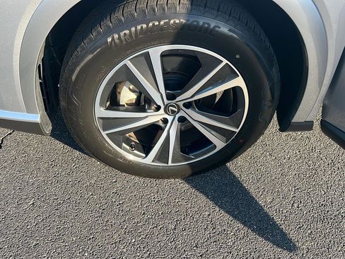 Certified 2025 Lexus RX 350 Premium w/ Accessory Package (Z1) image 37