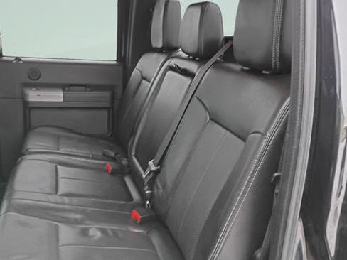 Used 2015 Ford F250 Lariat w/ Chrome Package image 21