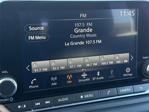 Used 2023 Nissan Rogue SV image 18