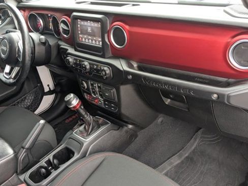 Used 2018 Jeep Wrangler Unlimited Rubicon image 26