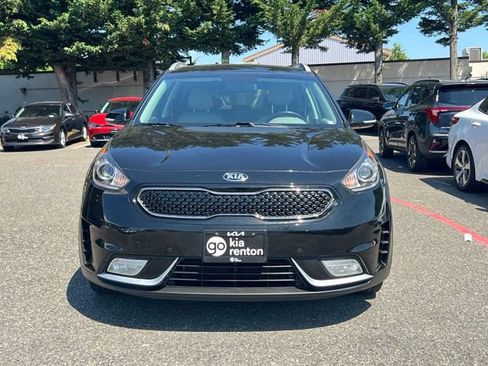 Used 2017 Kia Niro Touring FWD image 4