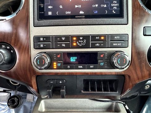 Used 2011 Ford F350 Lariat w/ Lariat Interior Pkg image 36