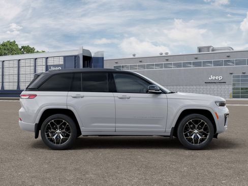 New 2026 Jeep Grand Cherokee Summit AWD/4WD image 21