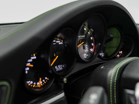 Used 2019 Porsche 911 GT3 RS RWD image 41