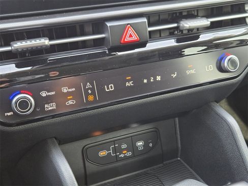 New 2026 Kia Sportage EX image 14