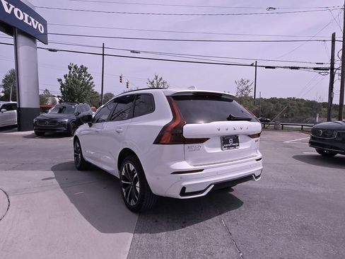 New 2026 Volvo XC60 B5 Plus w/ Protection Package Premier image 7