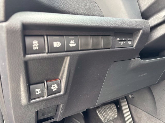 Used 2026 Toyota Sienna XLE Woodland Edition AWD/4WD image 12
