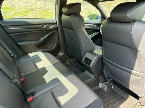Used 2018 Honda Accord Sport image 32